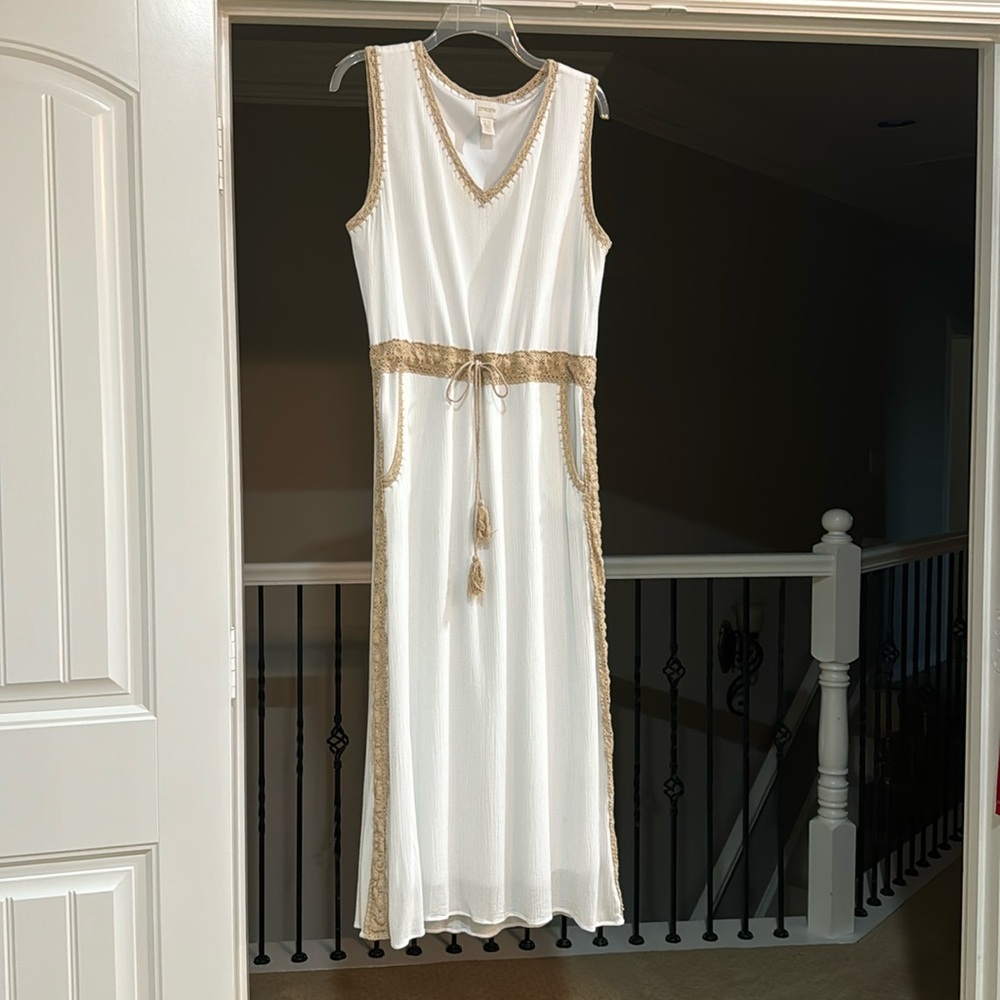 Chico’s size 2.5 petite dress. Eggshell white with tan trim.